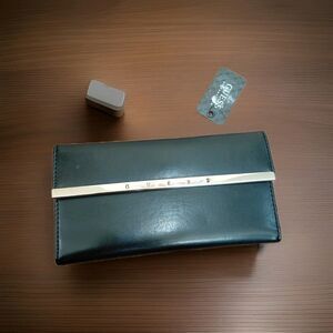 Guess Black Leather Slim Folding Wallet Silver Bar Logo Zipper Back